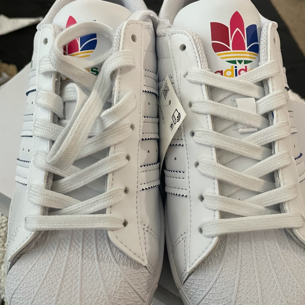 Addidas - Picture 4 of 9